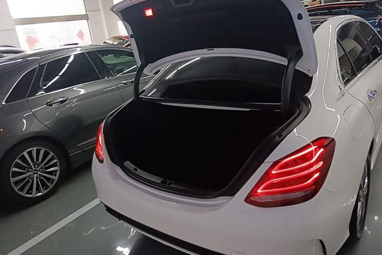 Used Mercedes-Benz C-Class 2017 Facelift C 200 L Sport Edition Trunk