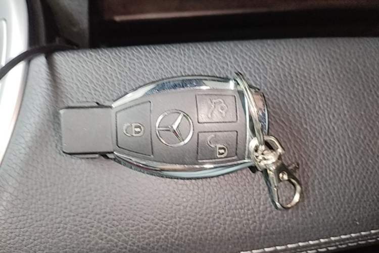 Used Mercedes-Benz C-Class 2017 Restyled C 200 Sport Edition Vehicle Key