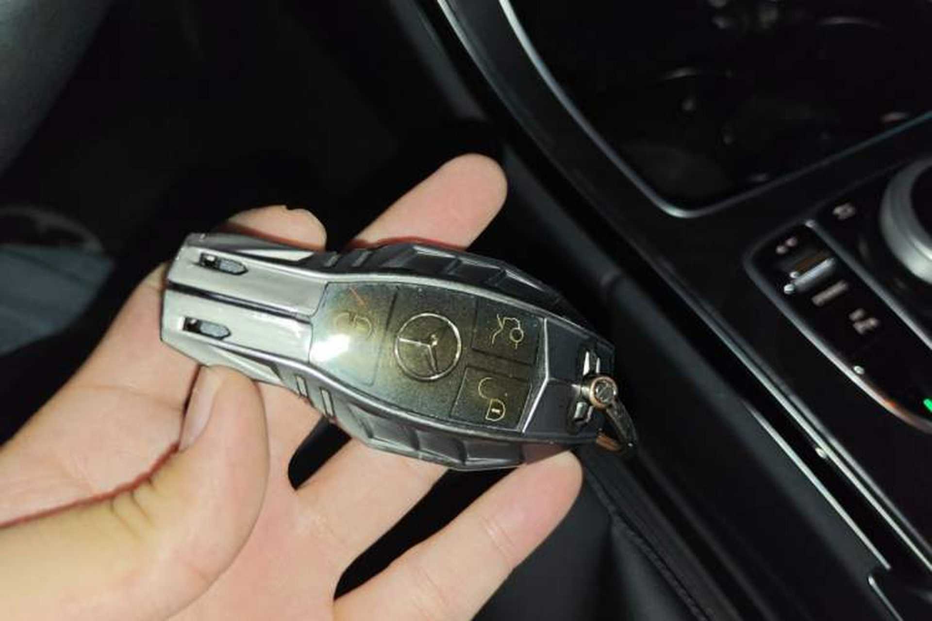 Used Mercedes-Benz C-Class 2017 Facelift C 200 L Sport Edition Vehicle Key
