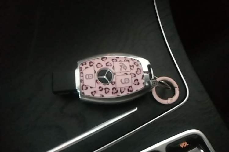 Used Mercedes-Benz C-Class 2017 Facelift C 200 L Sport Edition Vehicle Key