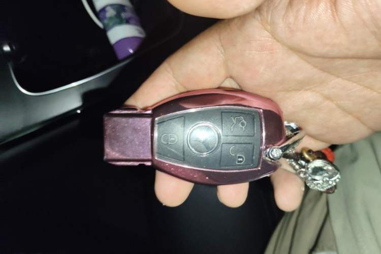 Used Mercedes-Benz C-Class 2017 C 200 L Sport Edition Vehicle Key