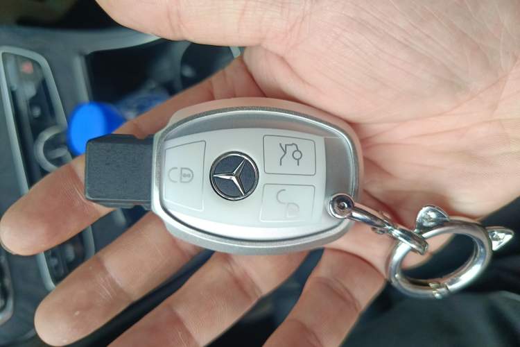 Used Mercedes-Benz C-Class 2017 Revised C 180 L Dynamic Sports Edition Vehicle Key