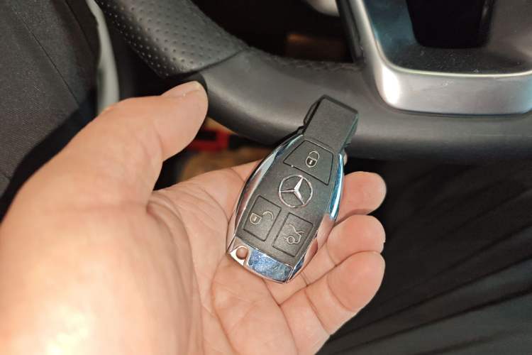 Used Mercedes-Benz C-Class 2017 Restyled C 200 Sport Edition Vehicle Key