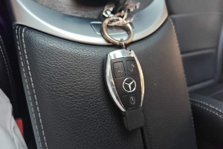 Used Mercedes-Benz C-Class 2017 Facelift C 200 Station Wagon Vehicle Key