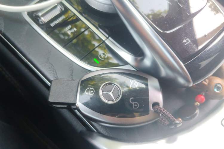 Used Mercedes-Benz C-Class 2017 Facelift C 200 L Sport Edition Vehicle Key