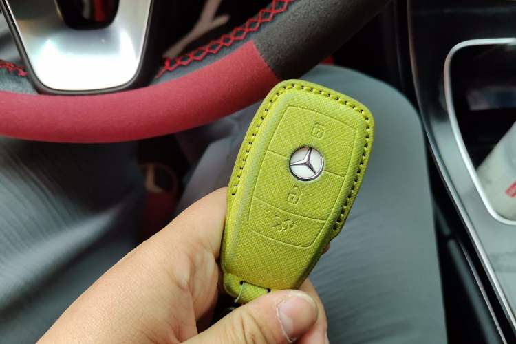 Used Mercedes-Benz C-Class 2017 C 180 Estate Vehicle Key