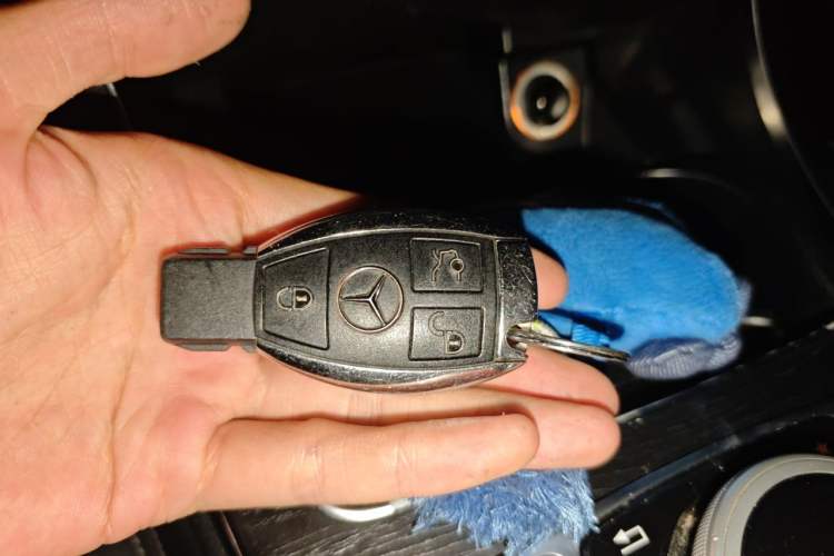 Used Mercedes-Benz C-Class 2017 Facelift C 200 L Sport Edition Vehicle Key