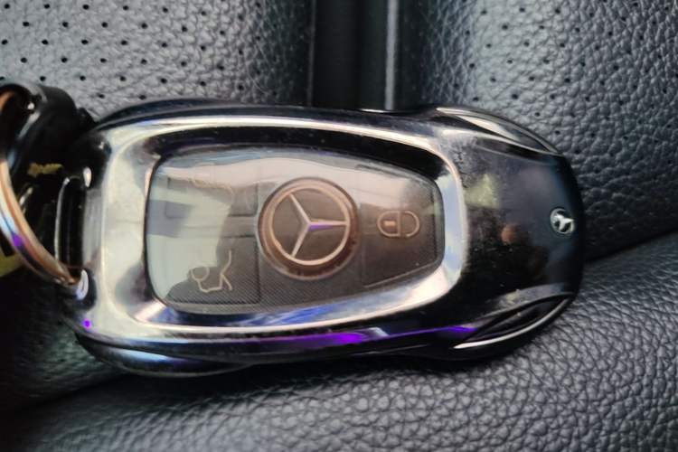Used Mercedes-Benz C-Class 2017 C 180 L Sport Edition Vehicle Key