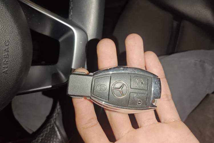 Used Mercedes-Benz C-Class 2017 C 200 Sport Edition Vehicle Key