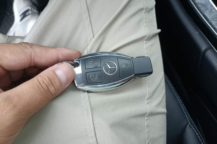 Used Mercedes-Benz C-Class 2017 Facelift C 200 L Sport Edition Vehicle Key