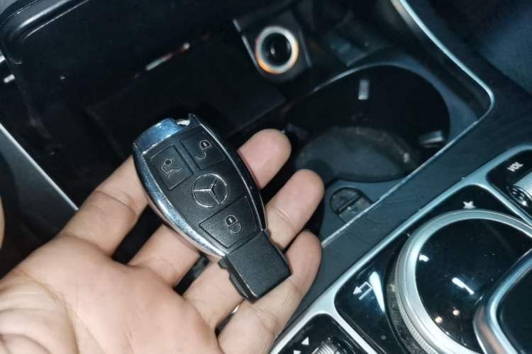 Used Mercedes-Benz C-Class 2017 Facelift C 200 L Sport Edition Vehicle Key