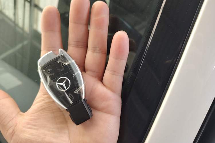 Used Mercedes-Benz C-Class 2017 Restyled C 200 Sport Edition Vehicle Key