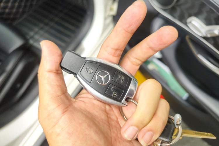 Used Mercedes-Benz C-Class 2017 C 180 L Sport Edition Vehicle Key