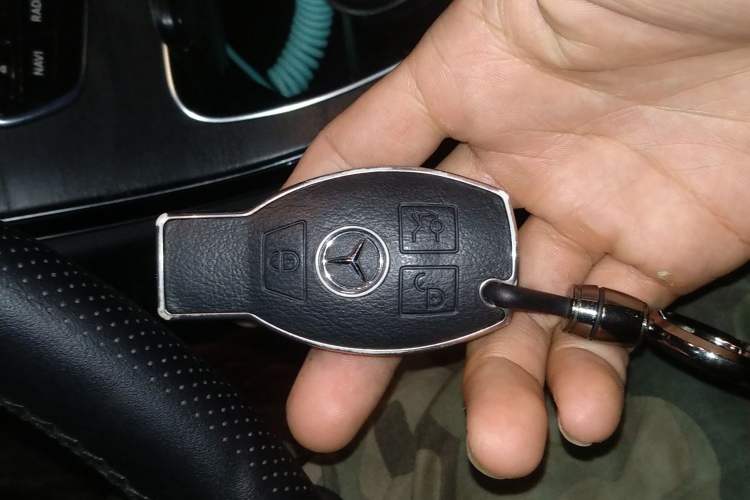 Used Mercedes-Benz C-Class 2017 C 180 L Sport Edition Vehicle Key