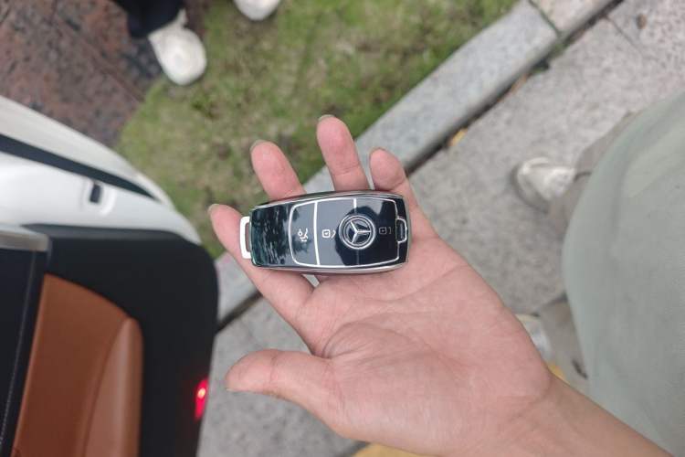 Used Mercedes-Benz C-Class 2017 Facelift C 200 Coupe Vehicle Key