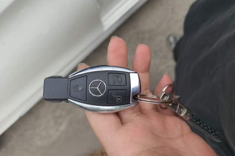 Used Mercedes-Benz C-Class 2017 Facelift C 200 L Sport Edition Vehicle Key
