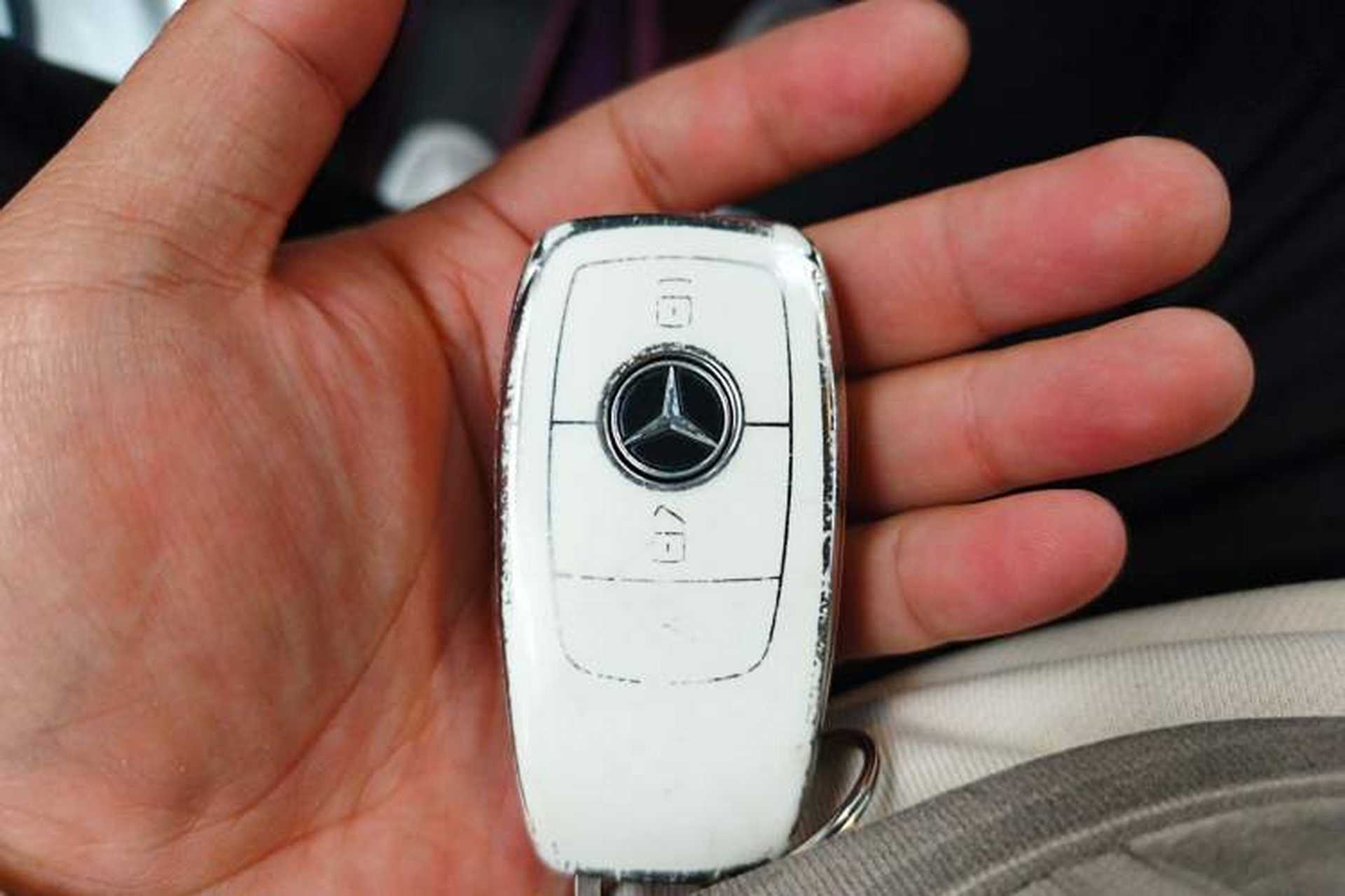 Used Mercedes-Benz C-Class 2017 C 200 L Sport Edition Vehicle Key