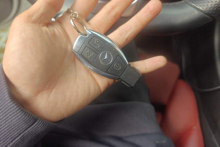 Used Mercedes-Benz C-Class 2017 Restyled C 200 Sport Edition Vehicle Key