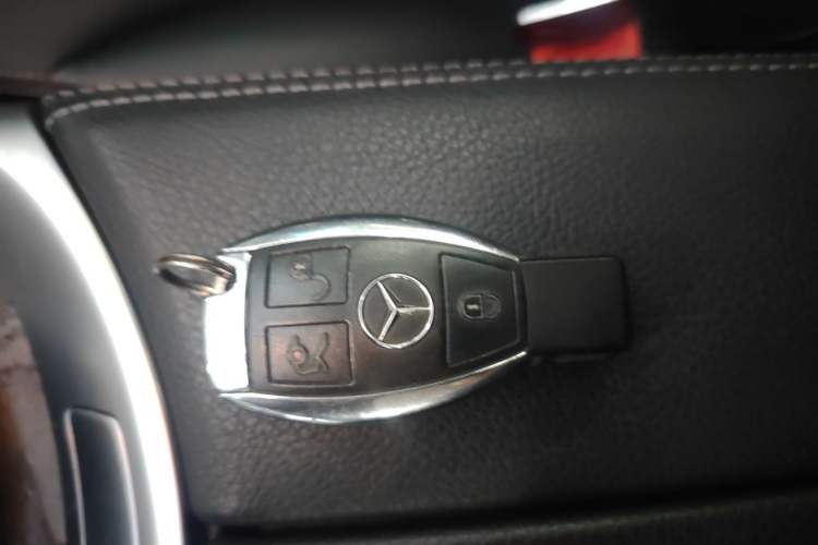 Used Mercedes-Benz C-Class 2017 Facelift C 200 L Sport Edition Vehicle Key