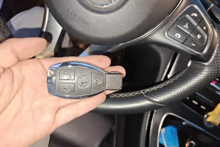Used Mercedes-Benz C-Class 2017 C 180 L Sport Edition Vehicle Key