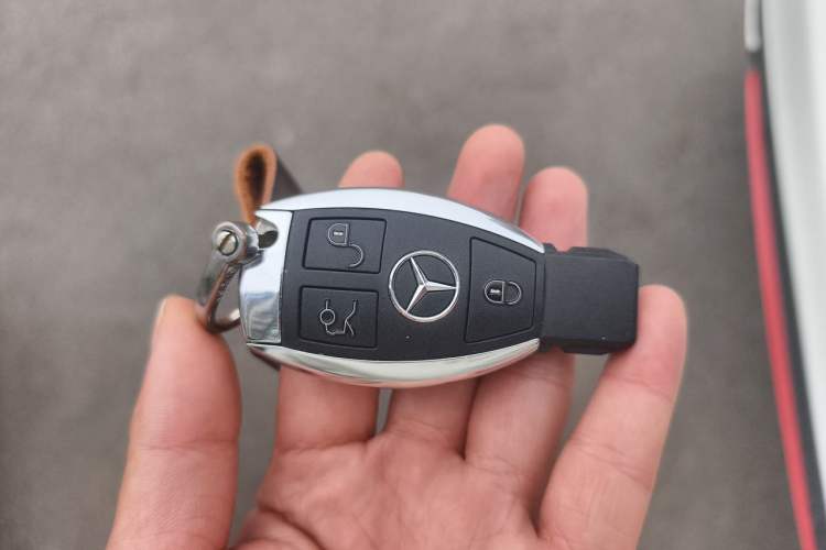 Used Mercedes-Benz C-Class 2017 Facelift C 200 Station Wagon Vehicle Key