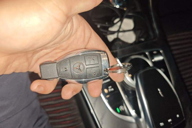 Used Mercedes-Benz C-Class 2017 C 200 L Sport Edition Vehicle Key