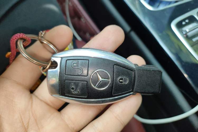 Used Mercedes-Benz C-Class 2017 Restyled C 200 Sport Edition Vehicle Key
