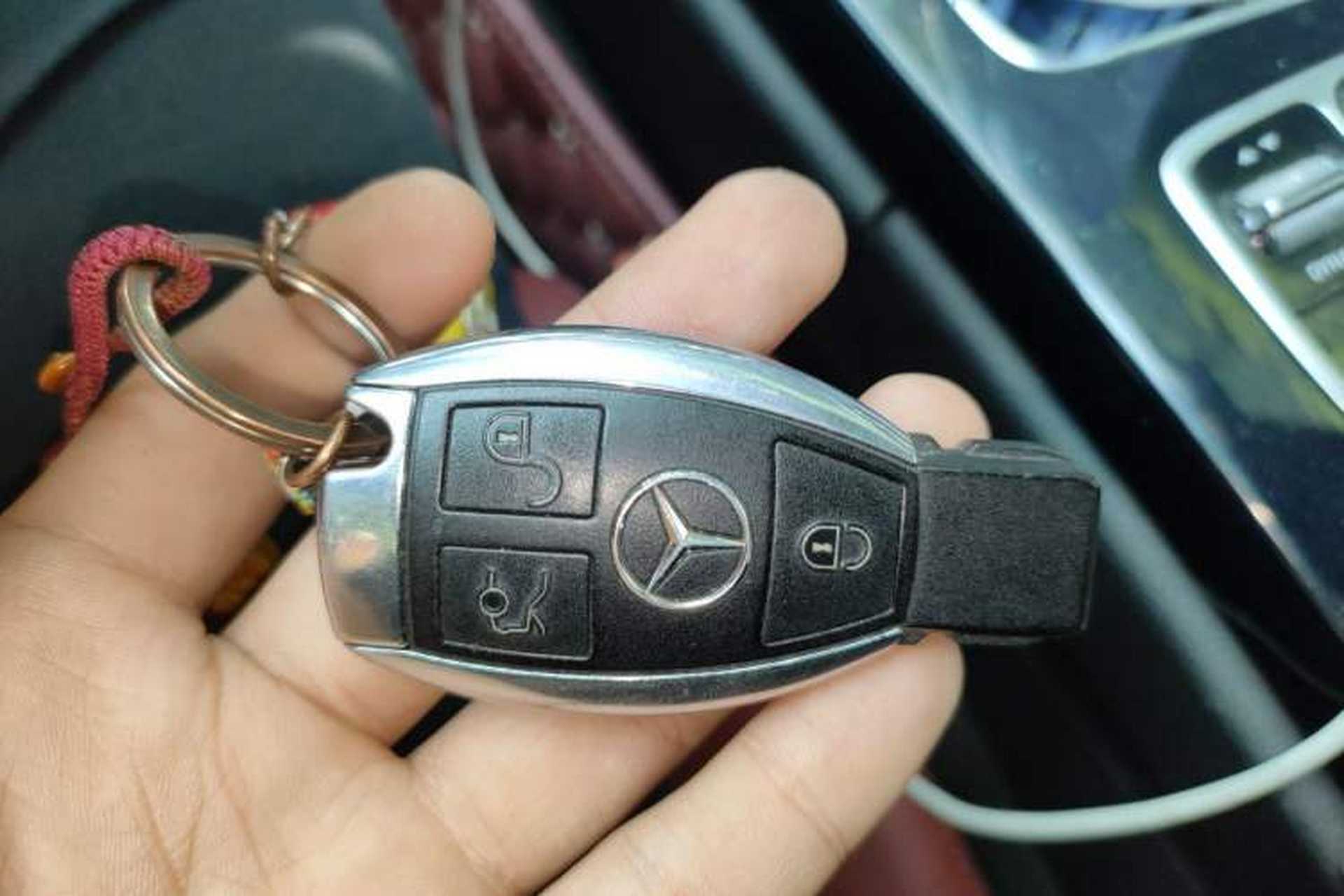 Used Mercedes-Benz C-Class 2017 Restyled C 200 Sport Edition Vehicle Key