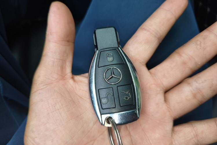 Used Mercedes-Benz C-Class 2017 C 180 L Sport Edition Vehicle Key