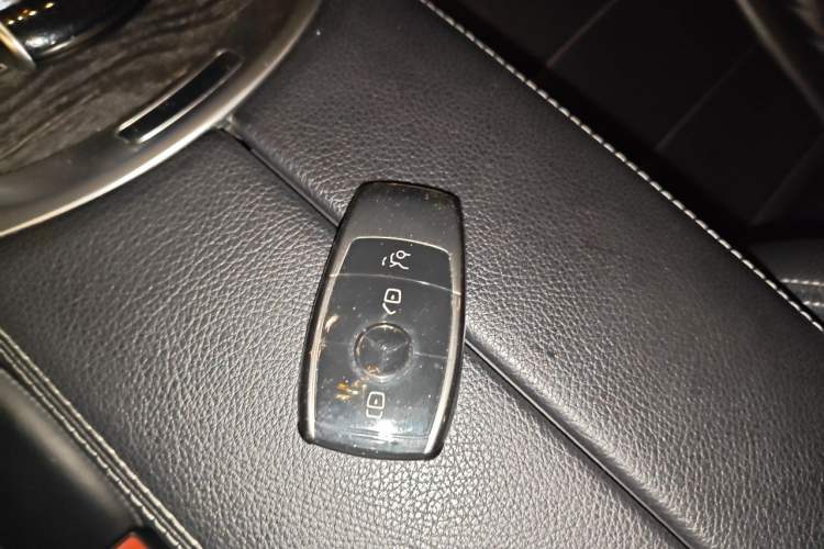 Used Mercedes-Benz C-Class 2017 Facelift C 200 L Vehicle Key