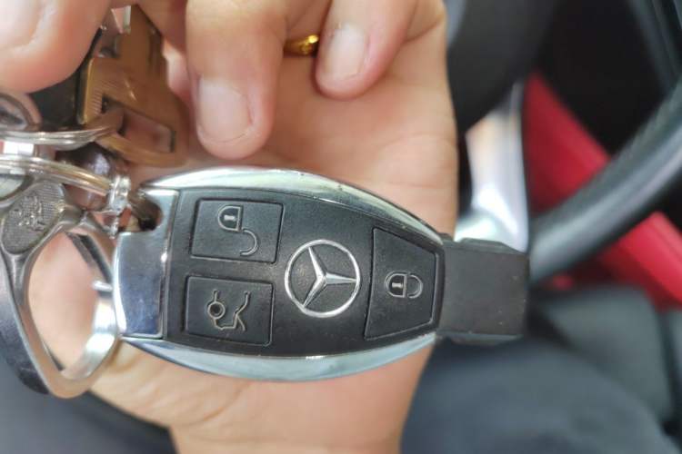 Used Mercedes-Benz C-Class 2017 C 200 L Sport Edition Vehicle Key