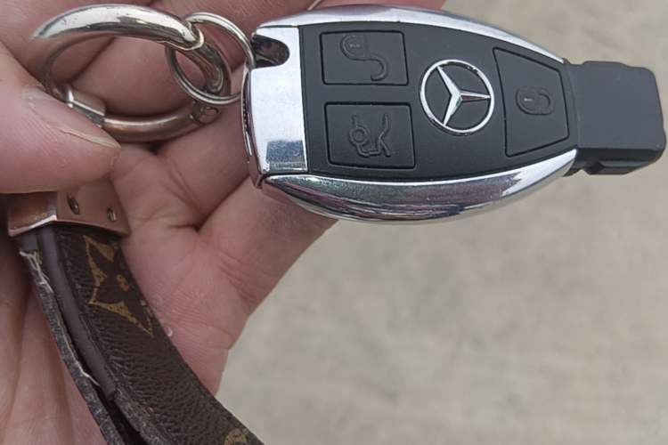Used Mercedes-Benz C-Class 2017 C 200 L Sport Edition Vehicle Key