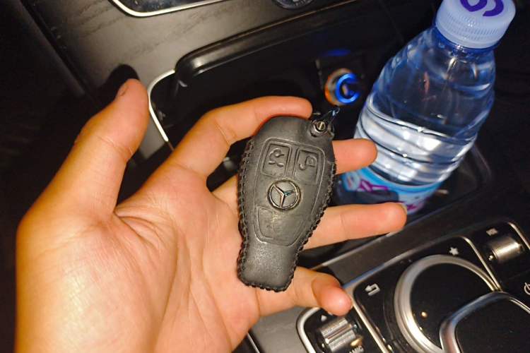 Used Mercedes-Benz C-Class 2017 C 200 L Sport Edition Vehicle Key
