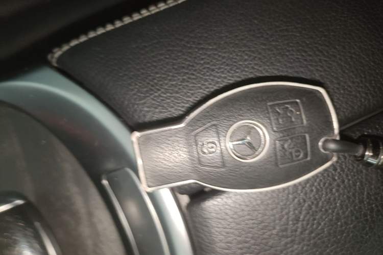 Used Mercedes-Benz C-Class 2017 C 180 L Sport Edition Vehicle Key