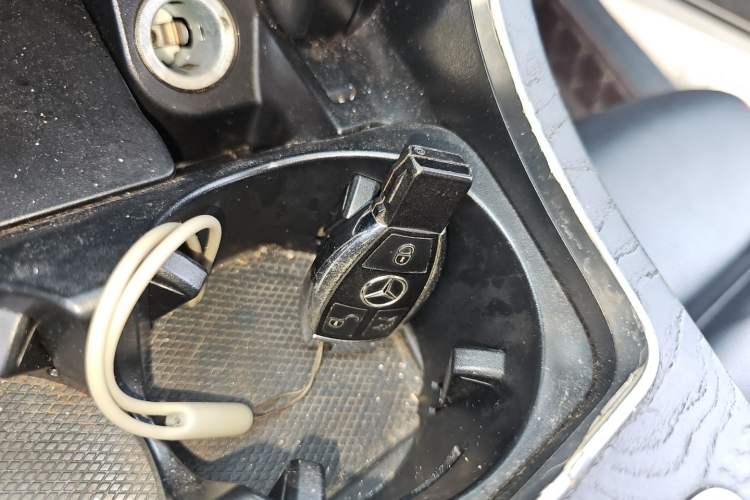 Used Mercedes-Benz C-Class 2017 C 180 L Sport Edition Vehicle Key