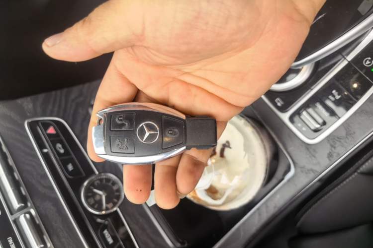 Used Mercedes-Benz C-Class 2017 C 200 L Sport Edition Vehicle Key