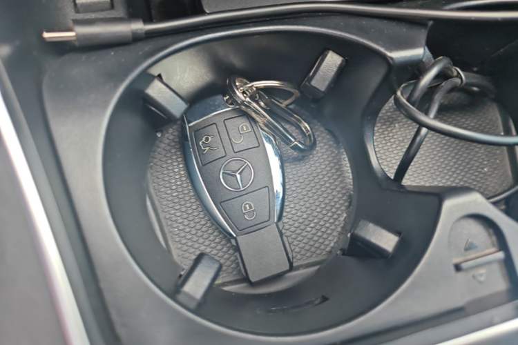 Used Mercedes-Benz C-Class 2017 Restyled C 180 L Fashion Edition Sport Version Vehicle Key
