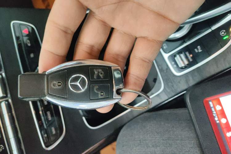 Used Mercedes-Benz C-Class 2017 Restyled C 180 L Fashion Edition Sport Version Vehicle Key