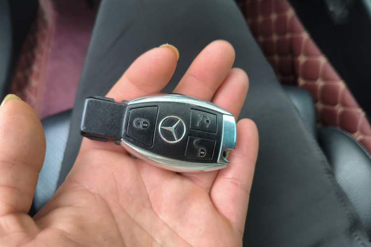 Used Mercedes-Benz C-Class 2017 C 200 L Sport Edition Vehicle Key