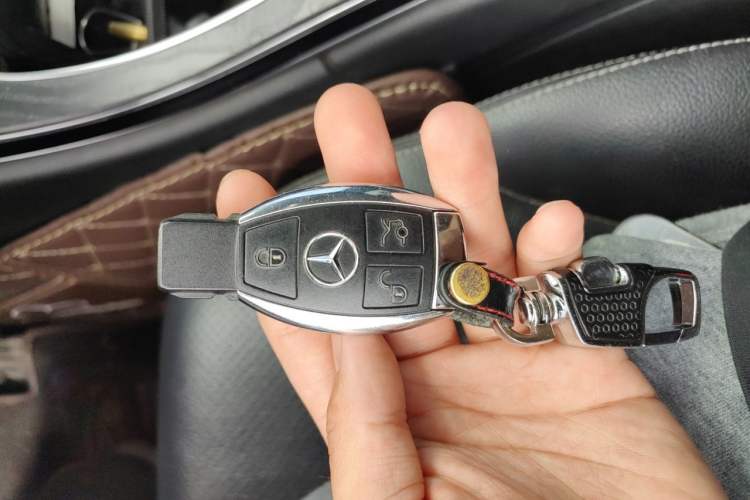 Used Mercedes-Benz C-Class 2017 C 180 L Sport Edition Vehicle Key