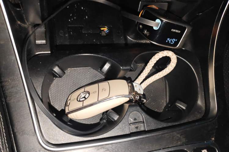 Used Mercedes-Benz C-Class 2017 Facelift C 200 Station Wagon Vehicle Key
