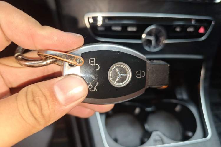 Used Mercedes-Benz C-Class 2017 Restyled C 200 Sport Edition Vehicle Key