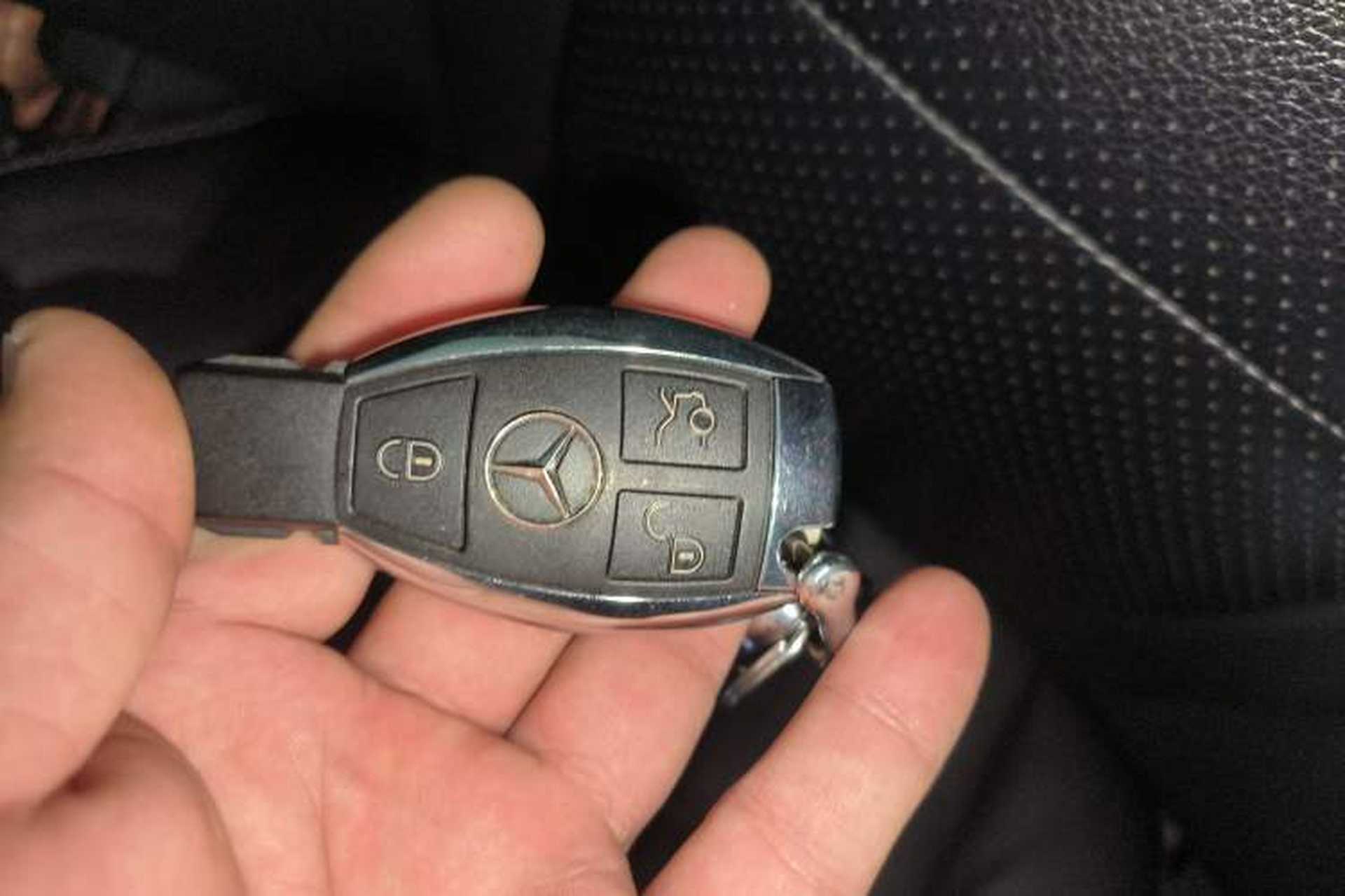 Used Mercedes-Benz C-Class 2017 Facelift C 200 L Sport Edition Vehicle Key