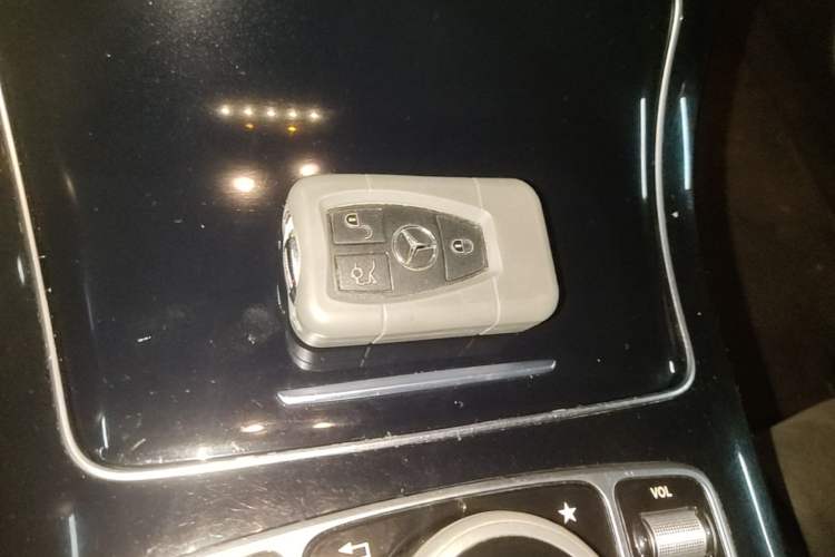Used Mercedes-Benz C-Class 2017 Restyled C 200 Sport Edition Vehicle Key