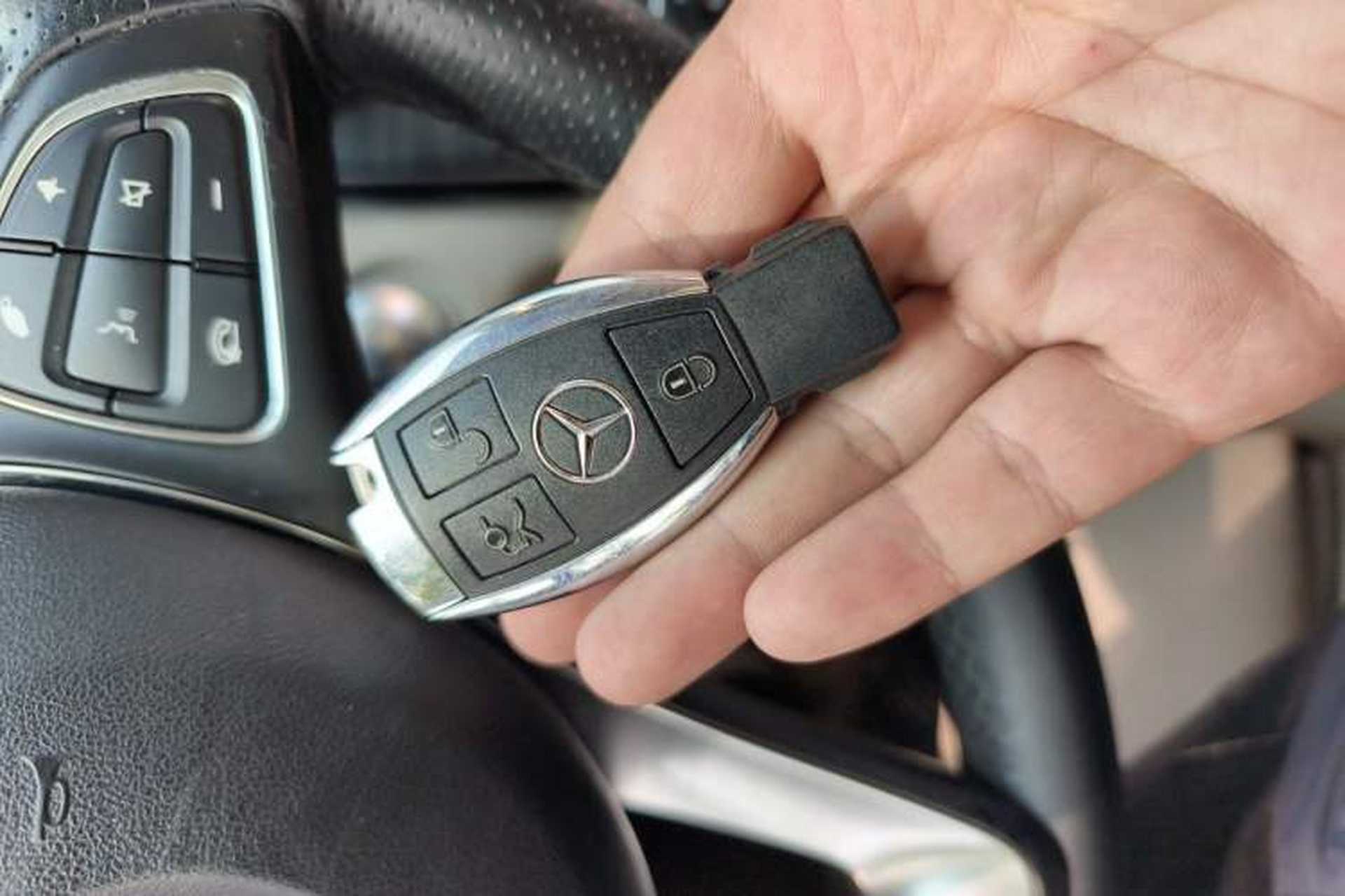 Used Mercedes-Benz C-Class 2017 Facelift C 200 L Sport Edition Vehicle Key