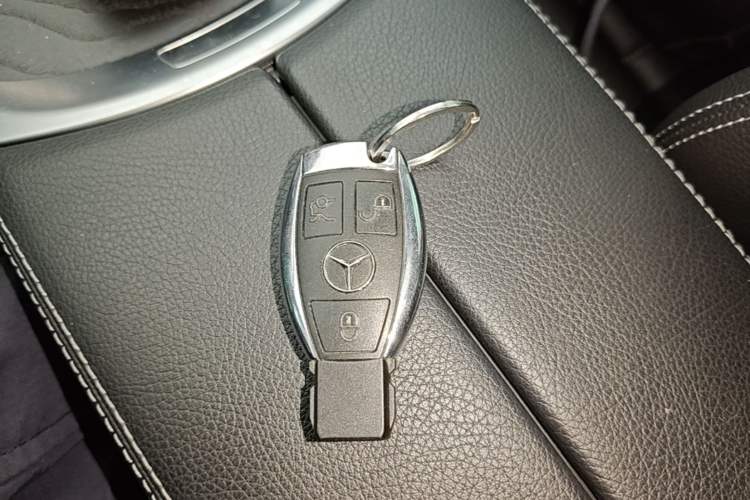 Used Mercedes-Benz C-Class 2017 Restyled C 180 L Fashion Edition Sport Version Vehicle Key