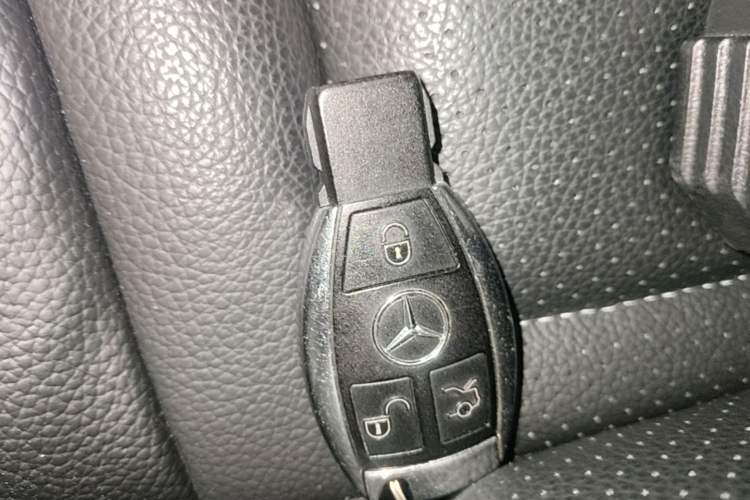 Used Mercedes-Benz C-Class 2017 C 200 L Sport Edition Vehicle Key