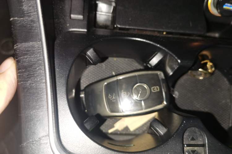 Used Mercedes-Benz C-Class 2017 Revised C 180 L Dynamic Sports Edition Vehicle Key