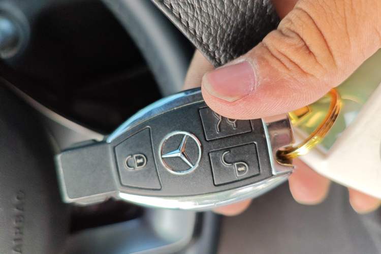 Used Mercedes-Benz C-Class 2017 C 180 L Sport Edition Vehicle Key