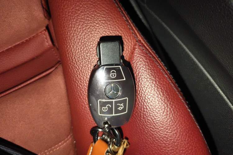 Used Mercedes-Benz C-Class 2017 Restyled C 200 Sport Edition Vehicle Key